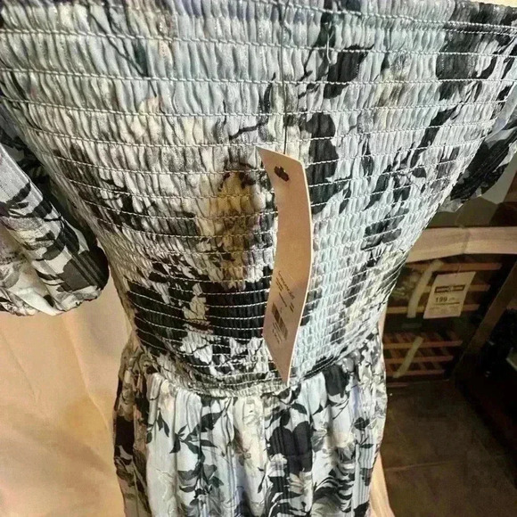 NWT - Francesca's Light Blue Flowered Dress with Elastic Bodice Dress (Size L) - Picture 9 of 9